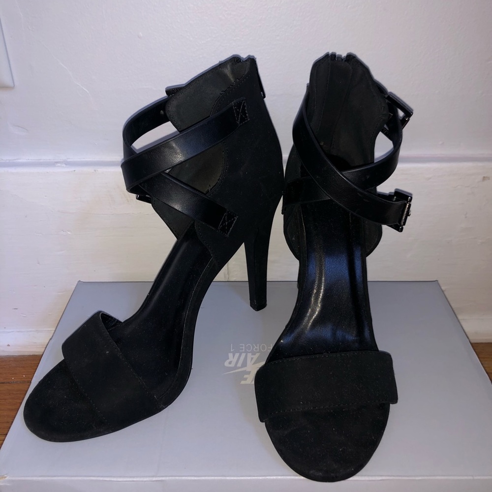 Delicious two strap black heels - size 6.5